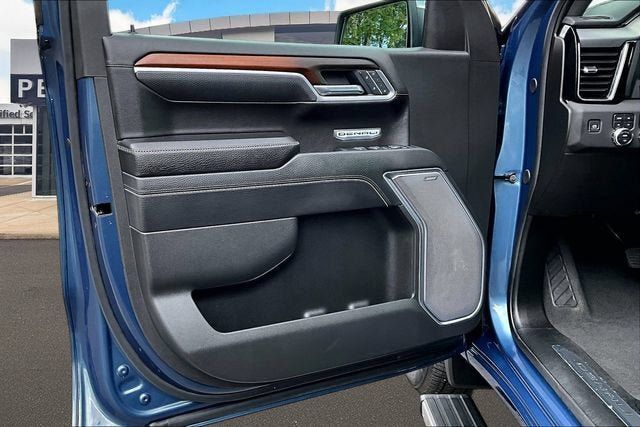 Certified 2025 GMC Sierra 1500 Denali w/ Denali Reserve Package AWD/4WD image 17