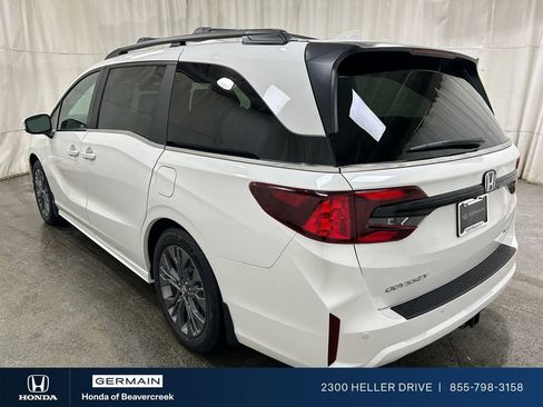 New 2026 Honda Odyssey Touring image 5