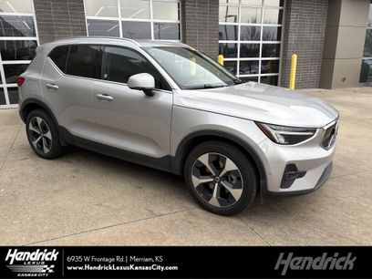 Used 2025 Volvo XC40 B5 Plus
