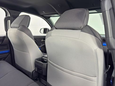 Used 2025 Toyota Tacoma TRD Off-Road image 34