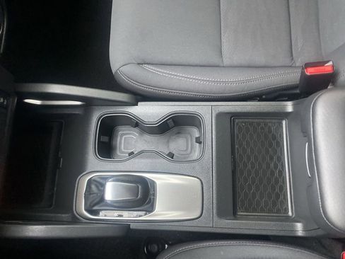 Used 2023 Nissan Frontier SV w/ SV Convenience Package image 30