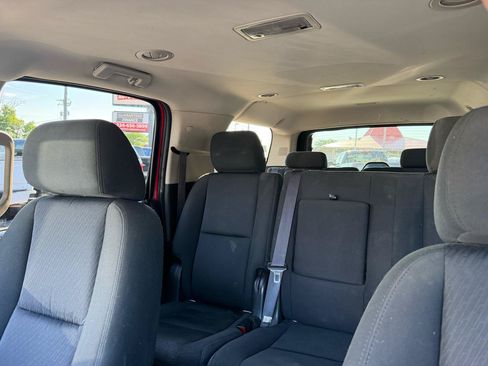 Used 2013 GMC Yukon XL SLE w/ Suspension Package, Off-Road AWD/4WD image 24