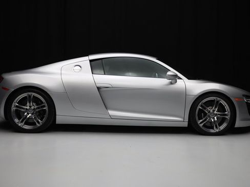 Used 2009 Audi R8 V8 image 24
