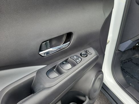 Certified 2022 Nissan Kicks SR w/ Premium Package image 18