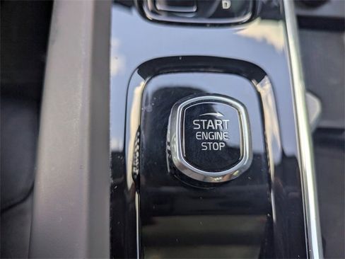 Used 2024 Volvo S60 B5 Core image 24