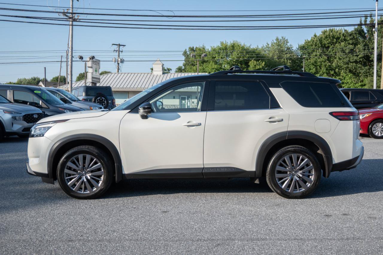 Used 2023 Nissan Pathfinder SL w/ SL Premium Package AWD/4WD image 7