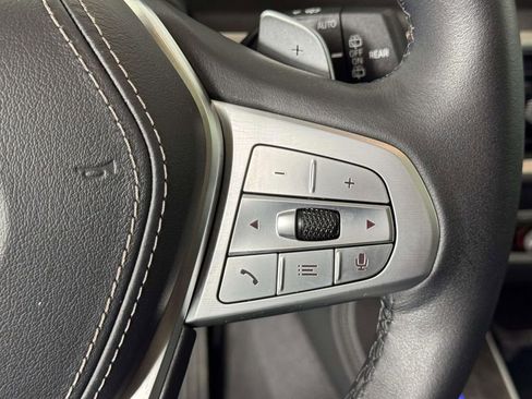 Used 2024 BMW X7 xDrive40i w/ Climate Comfort Package image 23