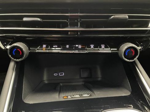 New 2026 Chevrolet Traverse LT w/ Driver Confidence Package AWD/4WD image 6