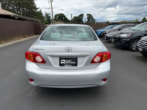 Used 2010 Toyota Corolla LE FWD image 5