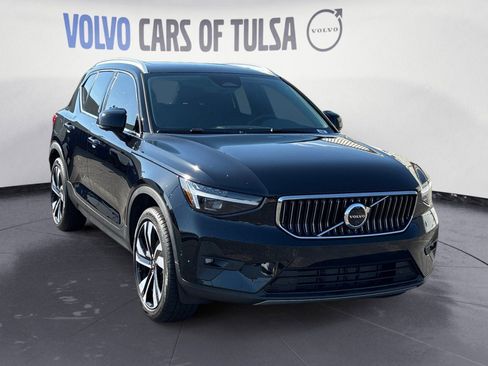 New 2025 Volvo XC40 B5 Plus w/ Protection Package Premier image 7