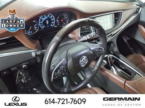 Used 2018 Buick Enclave Avenir w/ Avenir Technology Package AWD/4WD image 17