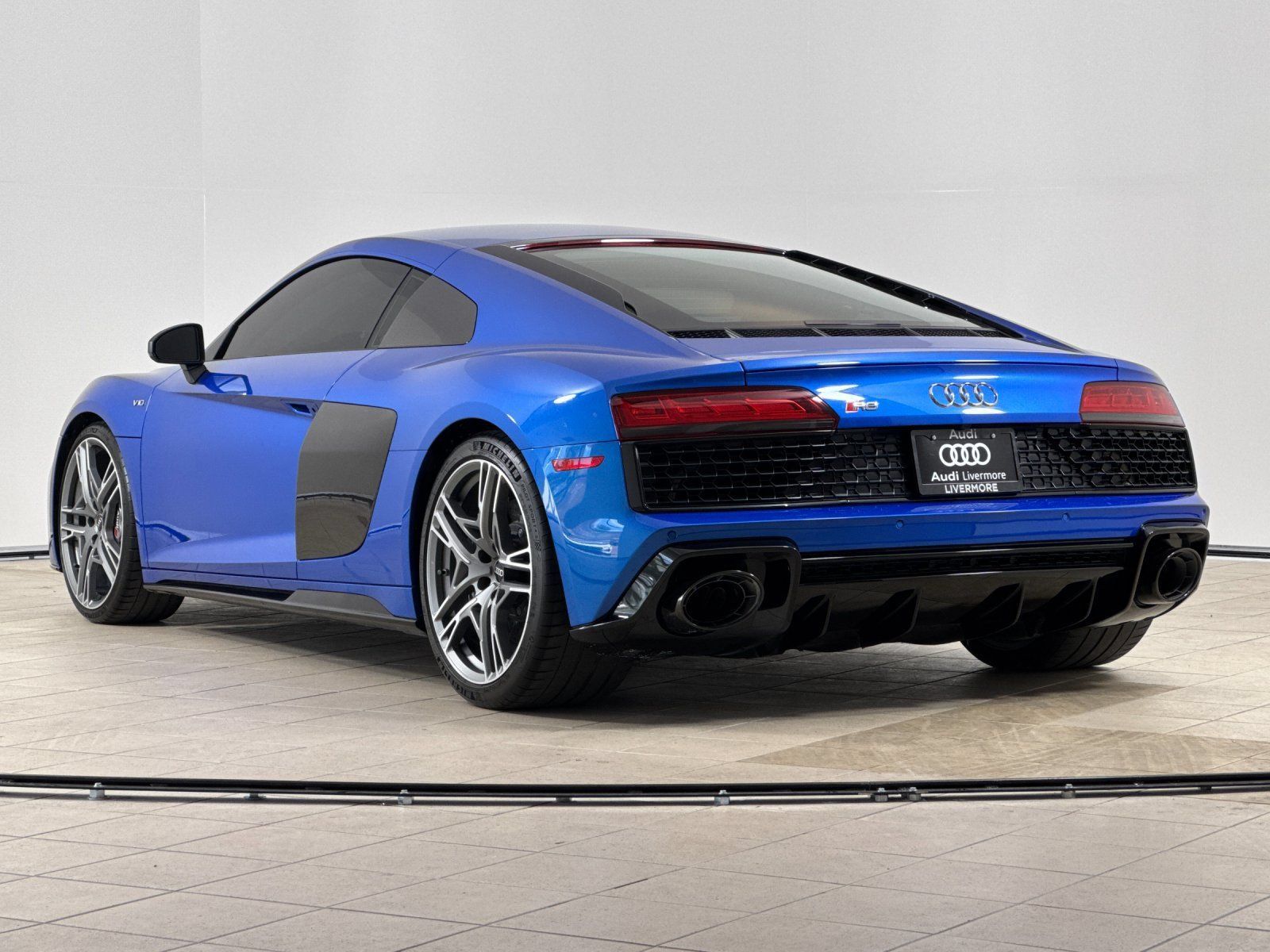 Used 2023 Audi R8 V10 performance w/ Dynamic Package RWD image 4