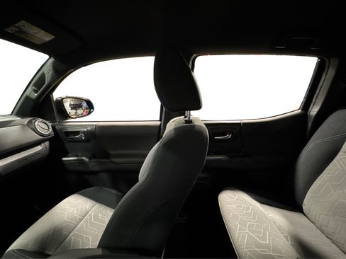 Used 2023 Toyota Tacoma TRD Sport image 40