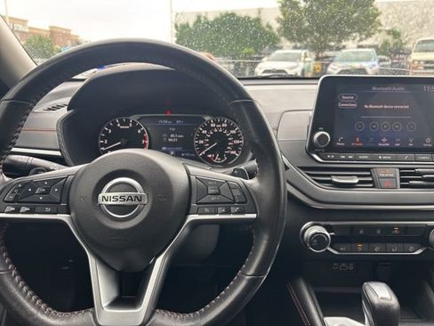 Used 2022 Nissan Altima 2.5 SR AWD/4WD image 10