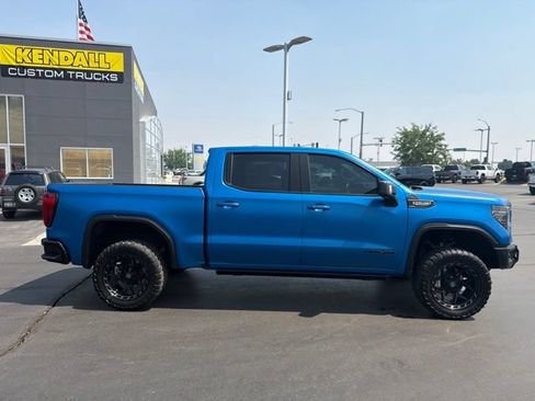 Used 2023 GMC Sierra 1500 AT4X AWD/4WD image 2