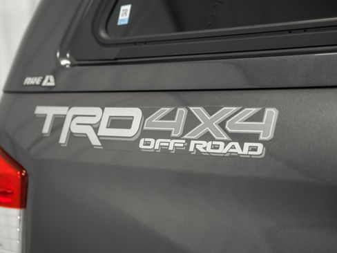 Used 2018 Toyota Tundra SR5 image 18