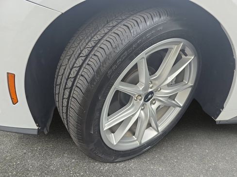 Used 2025 Ford Mustang GT Premium RWD image 29