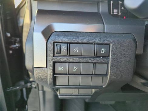 Certified 2025 Toyota 4Runner SR5 AWD/4WD image 14