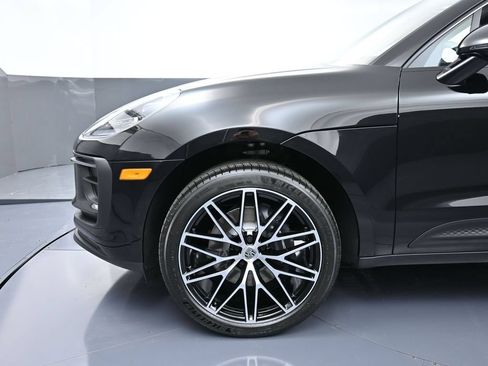 Certified 2026 Porsche Macan AWD/4WD image 12