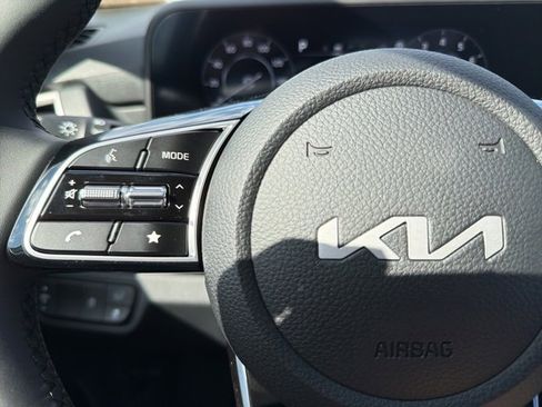 New 2026 Kia Seltos EX image 17