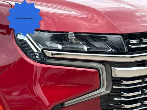 Used 2021 Chevrolet Suburban Premier AWD/4WD image 4