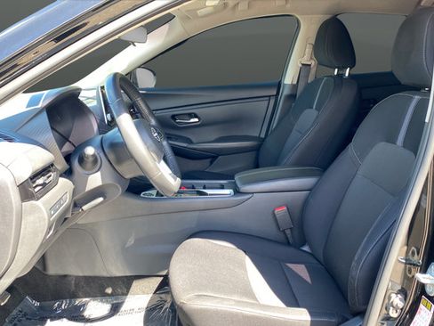 Used 2024 Nissan Sentra SV w/ All-Weather Package FWD image 9