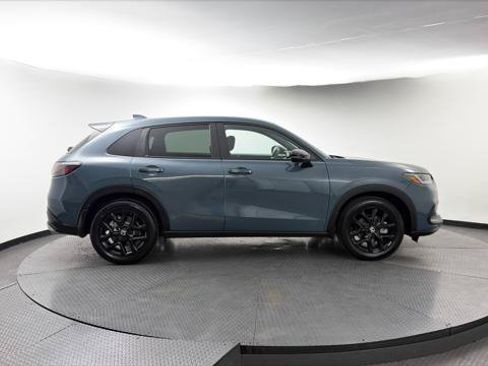 Used 2023 Honda HR-V Sport image 9