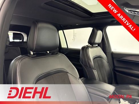 Used 2024 Jeep Grand Cherokee L Altitude image 15