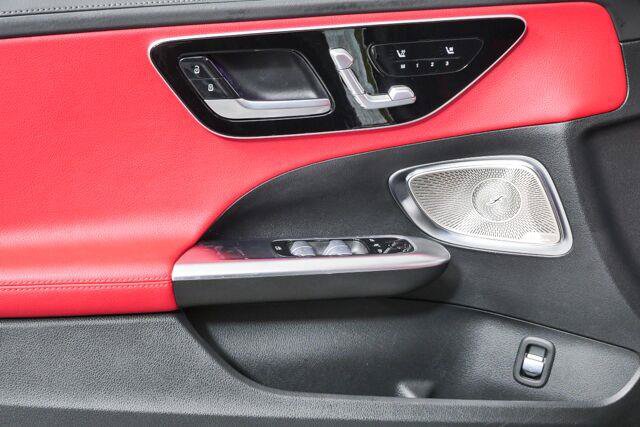 Used 2023 Mercedes-Benz C 300 Sedan image 6