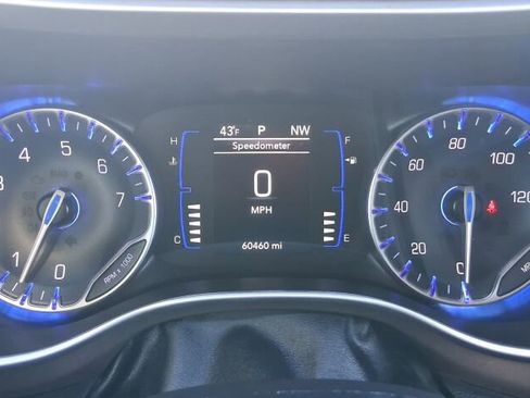 Used 2023 Chrysler Voyager LX image 29