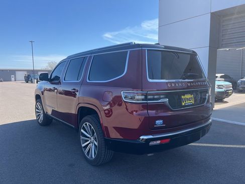 Used 2022 Jeep Grand Wagoneer Series II w/ Convenience Group III image 8