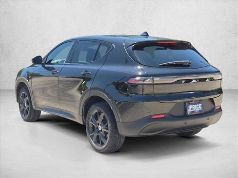 Used 2023 Dodge Hornet GT w/ GT Blacktop Package AWD/4WD image 7