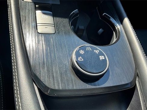 Certified 2024 Nissan Rogue Platinum image 25