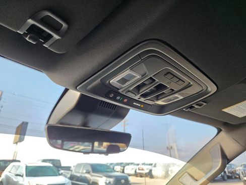 Used 2025 GMC Sierra 1500 AT4 w/ AT4 Premium Package image 21