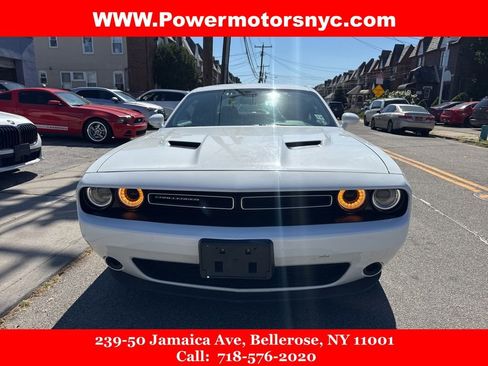 Used 2023 Dodge Challenger SXT image 8