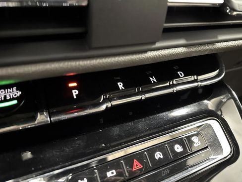 Used 2023 Lincoln Corsair AWD image 21