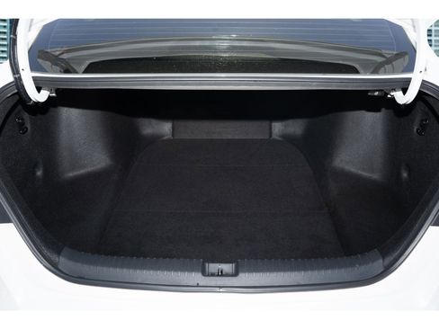 Certified 2024 Honda Accord LX image 9