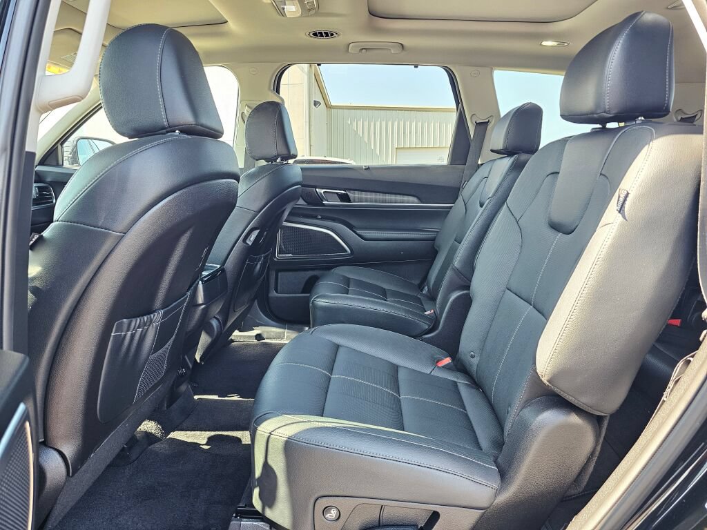 Used 2024 Kia Telluride SX w/ Towing Package AWD/4WD image 14