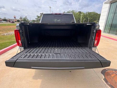 Used 2025 GMC Sierra 1500 Denali Ultimate AWD/4WD image 10