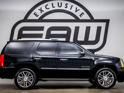 Used 2014 Cadillac Escalade Platinum image 8