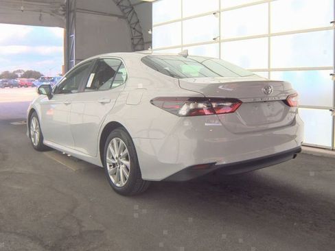 Used 2023 Toyota Camry LE image 3