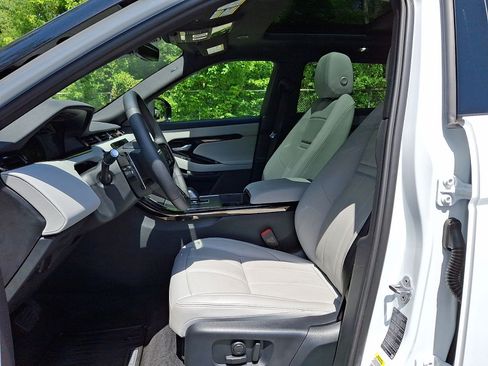 Certified 2026 Land Rover Range Rover Evoque S AWD/4WD image 17