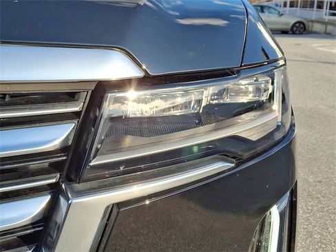 Certified 2022 Cadillac Escalade Premium Luxury Platinum image 9