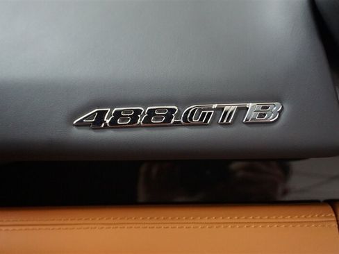 Used 2019 Ferrari 488 GTB RWD image 45