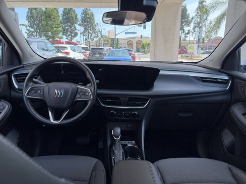 Used 2025 Buick Encore GX Preferred AWD/4WD image 29