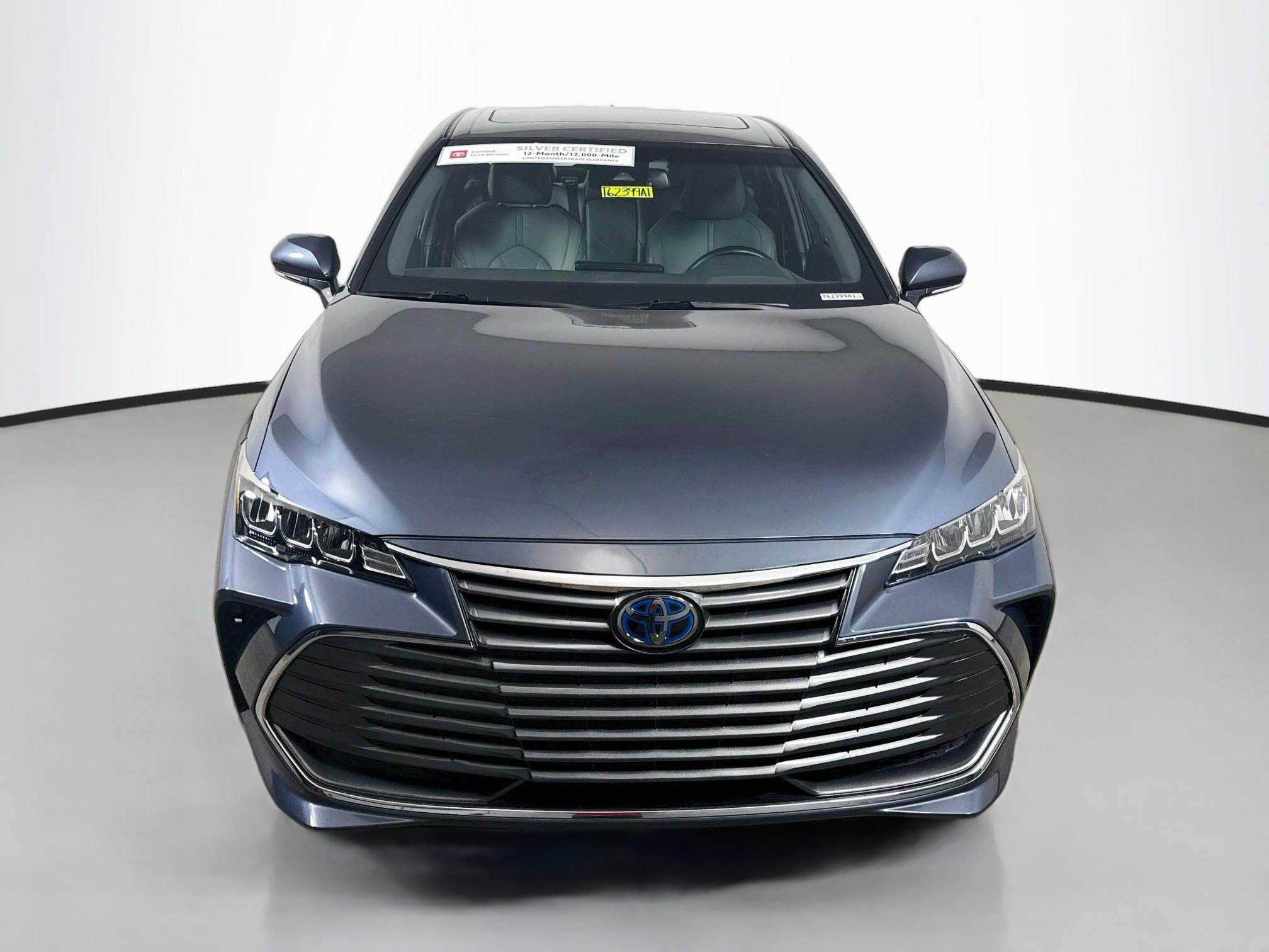 Certified 2019 Toyota Avalon XLE w/ Moonroof Package FWD image 2