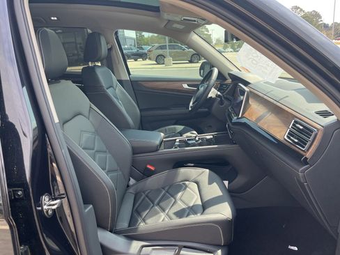 New 2026 Volkswagen Atlas SE FWD image 33