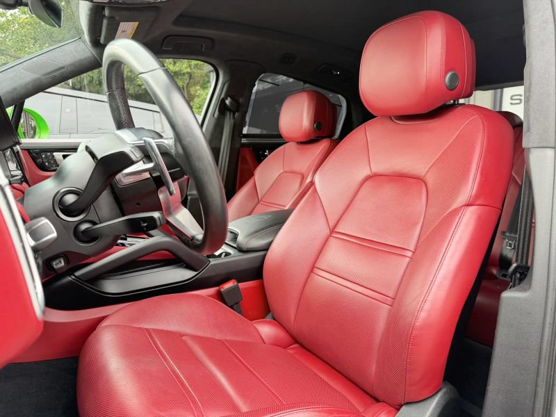 Used 2023 Porsche Cayenne GTS AWD/4WD image 14