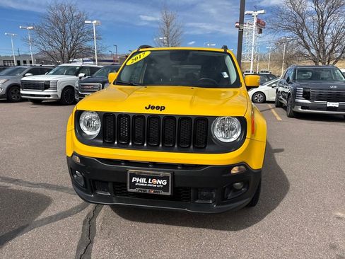 Used 2017 Jeep Renegade Altitude image 5