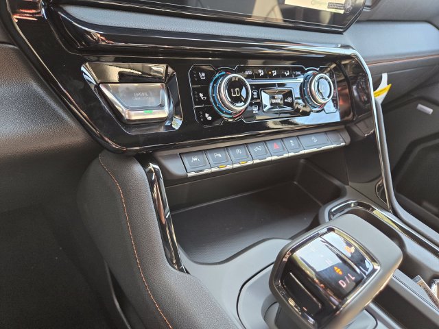 New 2026 GMC Sierra 1500 AT4 w/ Technology Package AWD/4WD image 14